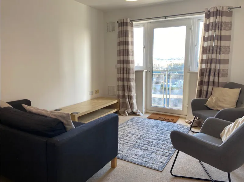 2 Bed Flat with Balcony // Bills Inc // Jul 2026 - Image 2